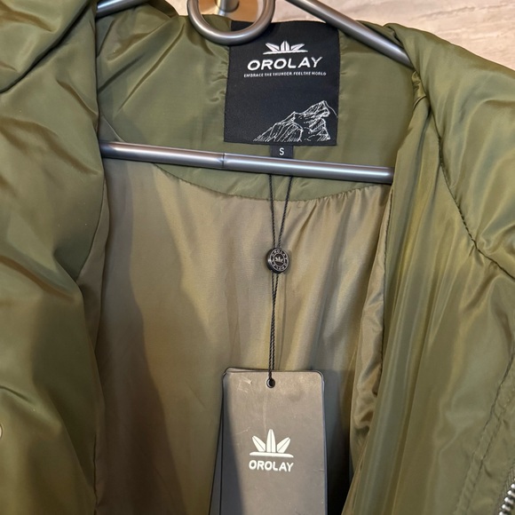 NEW. OLAY Olive Green Quilted Puffer Jacket with Hood - Picture 5 of 13